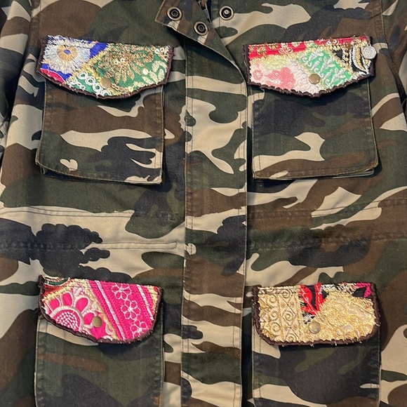 Beautiful Stories XS Army Jacket with Embroidered Detail - Picture 3 of 11